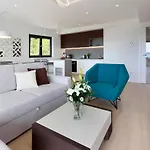 Modena Maris-heated Pool-grill-relax-jacuzzi Daire Opatija