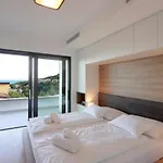 Daire Modena Maris-heated Pool-grill-relax-jacuzzi *