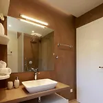Daire Modena Maris-heated Pool-grill-relax-jacuzzi *