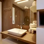Daire Modena Maris-heated Pool-grill-relax-jacuzzi *