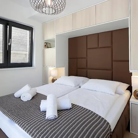 Modena Maris-heated Pool-grill-relax-jacuzzi Apartman *