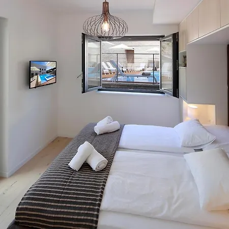 Modena Maris-heated Pool-grill-relax-jacuzzi Apartament Ičići