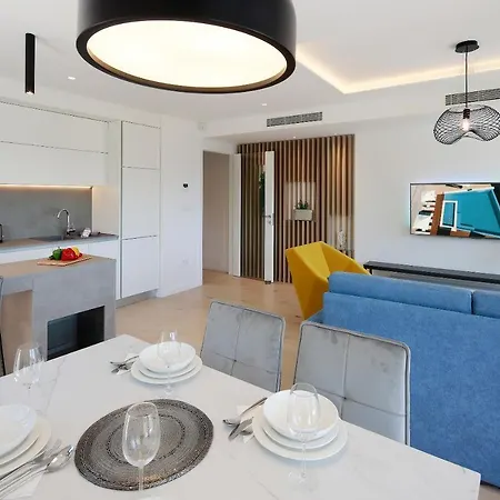 Modena Maris-heated Pool-grill-relax-jacuzzi Apartament
