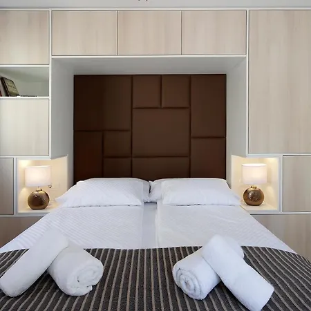 Modena Maris-heated Pool-grill-relax-jacuzzi Apartman