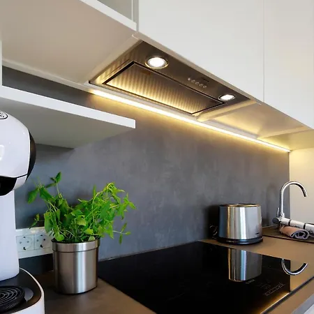 Modena Maris-heated Pool-grill-relax-jacuzzi Ičići