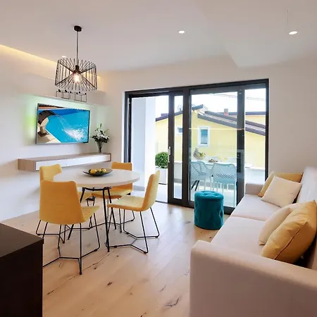 Modena Maris-heated Pool-grill-relax-jacuzzi Abbázia