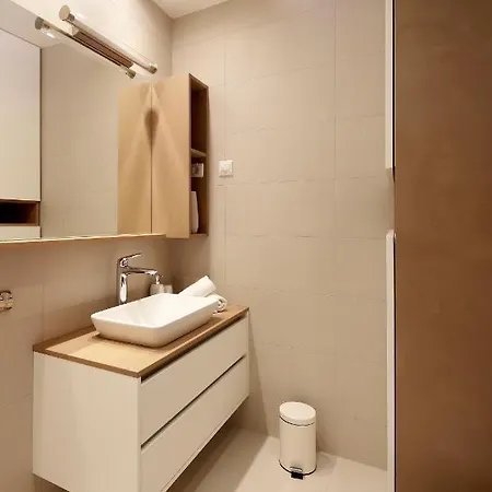 Apartament Modena Maris-heated Pool-grill-relax-jacuzzi