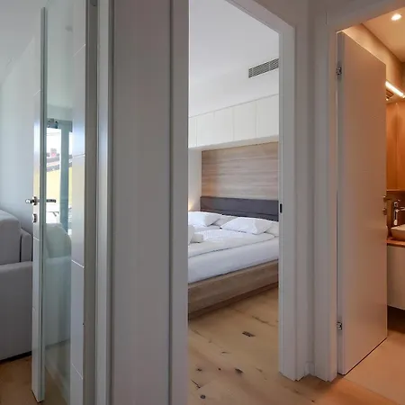 Modena Maris-heated Pool-grill-relax-jacuzzi Apartament Ičići