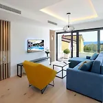 Modena Maris-heated Pool-grill-relax-jacuzzi * 奥帕提亚