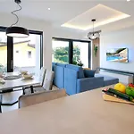 Modena Maris-heated Pool-grill-relax-jacuzzi * 오파티아