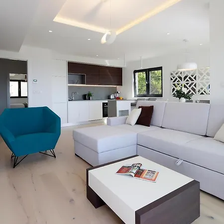 Modena Maris-heated Pool-grill-relax-jacuzzi Apartman