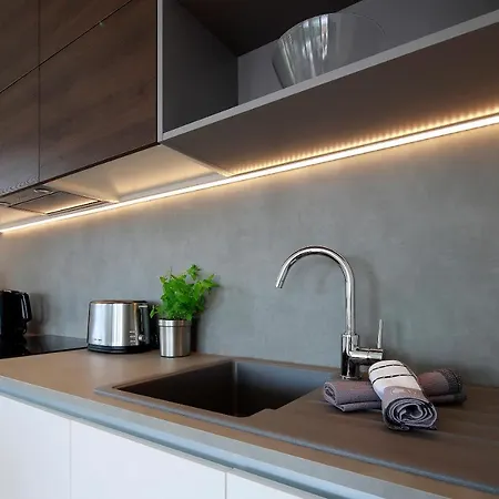Modena Maris-heated Pool-grill-relax-jacuzzi Apartman *