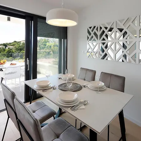 Modena Maris-heated Pool-grill-relax-jacuzzi شقة *