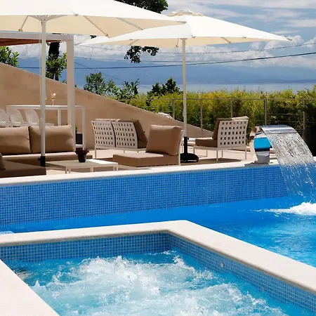 Modena Maris-heated Pool-grill-relax-jacuzzi Abbázia