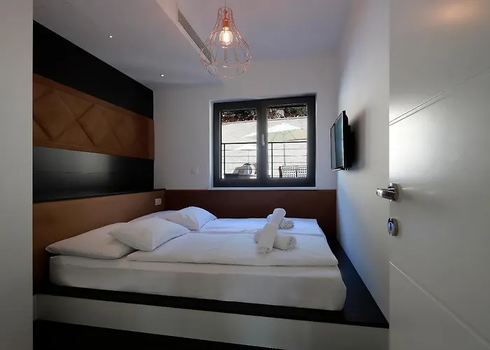 Διαμέρισμα Modena Maris-heated Pool-grill-relax-jacuzzi *