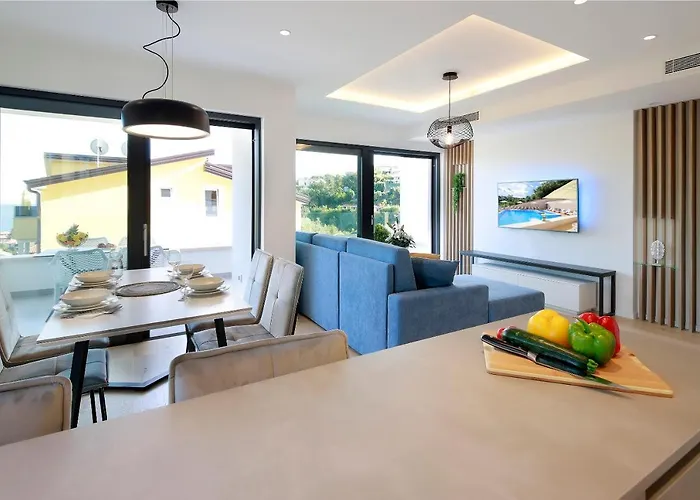Modena Maris-heated Pool-grill-relax-jacuzzi * Οπατία