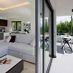 Modena Maris-heated Pool-grill-relax-jacuzzi Apartmán Opatija