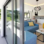 Modena Maris-heated Pool-grill-relax-jacuzzi * Opatija