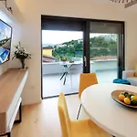 Apartmán Modena Maris-heated Pool-grill-relax-jacuzzi *