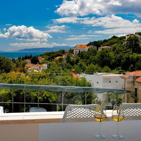 Appartement Modena Maris-heated Pool-grill-relax-jacuzzi *