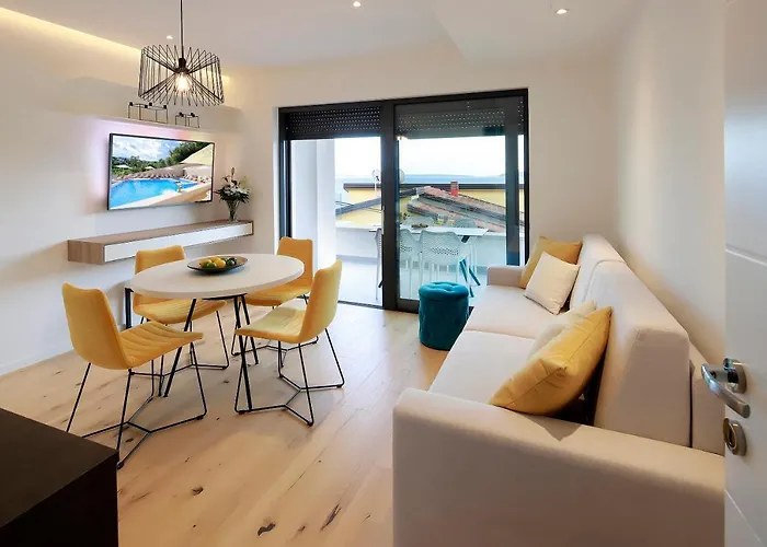 Modena Maris-heated Pool-grill-relax-jacuzzi * Opatija